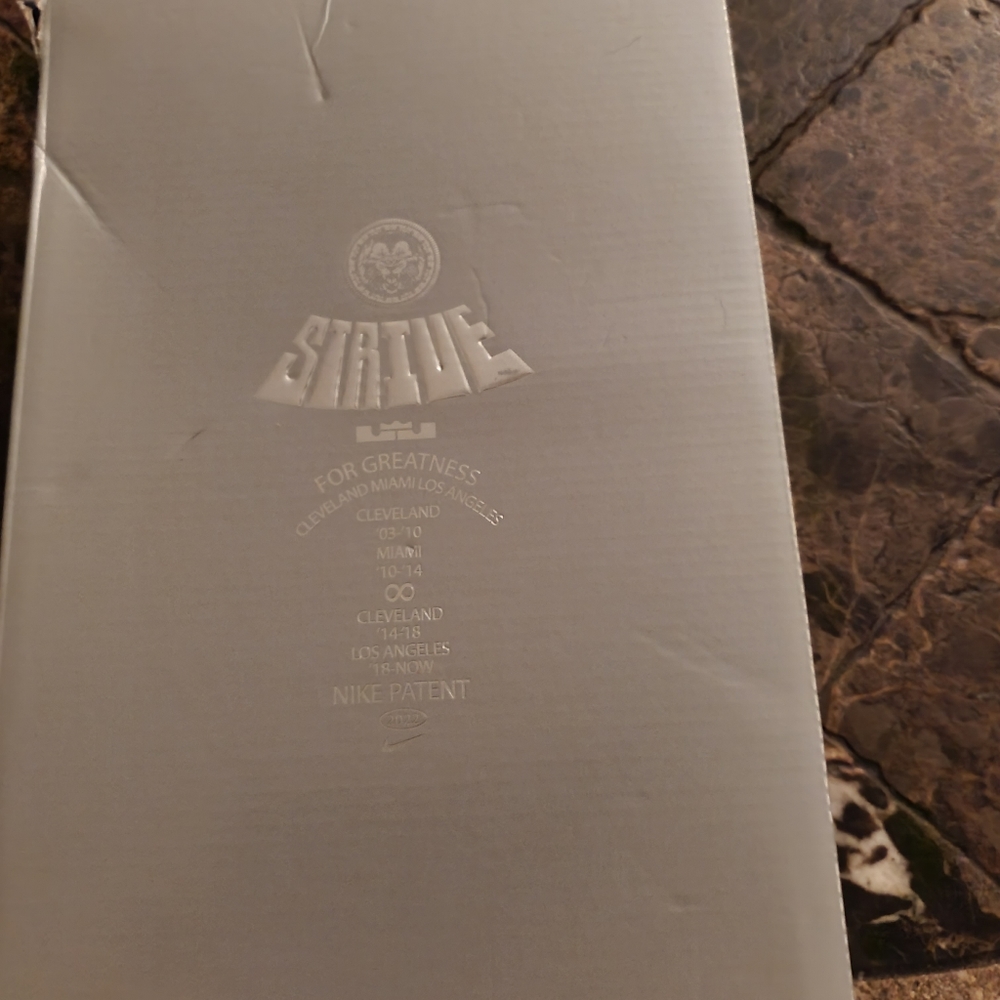  Lebron James xx Nike LeBron 20 “Celestial Gold” 5y or 6.5 adult Sneaker NWT - Picture 10 of 11